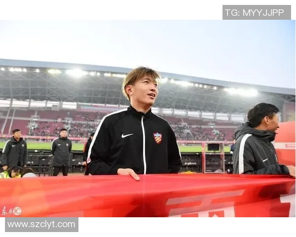 天津权健与上海上港激战30轮赛事精彩回顾与分析