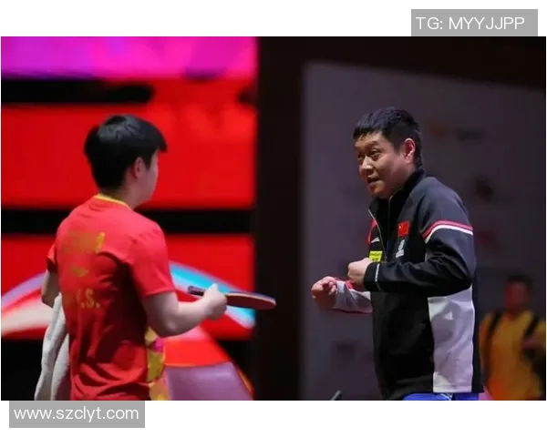 为难!陪孙颖莎练习,邱贻可学法国球员发球犯错,遭本尊当面纠正